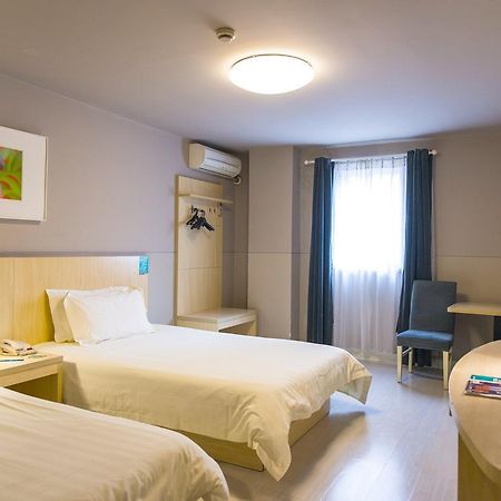 Jinjiang Inn Shanghai Oriental Pearl Tower Екстер'єр фото