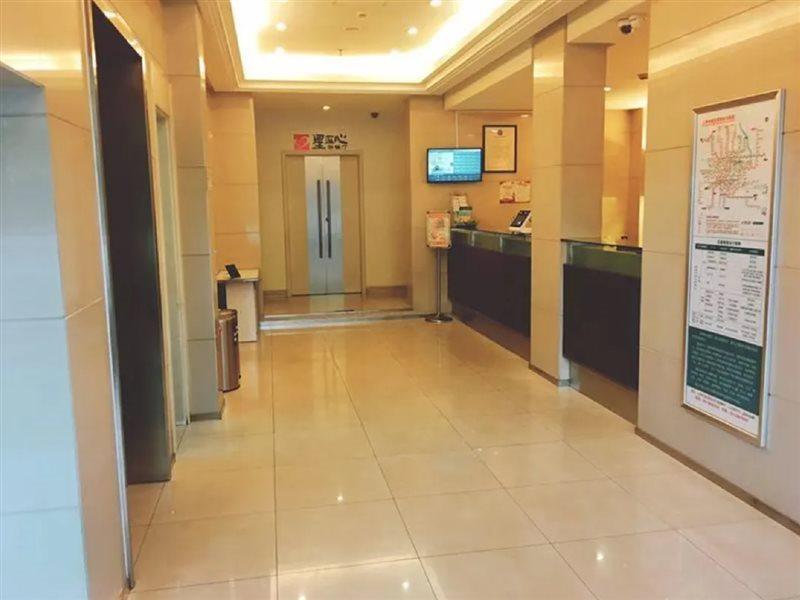 Jinjiang Inn Shanghai Oriental Pearl Tower Екстер'єр фото