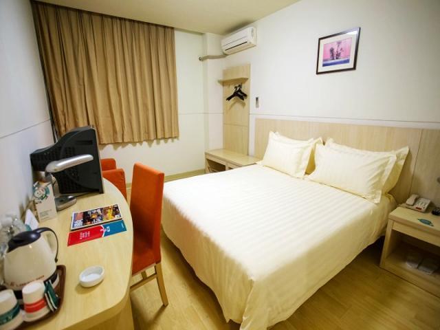 Jinjiang Inn Shanghai Oriental Pearl Tower Екстер'єр фото