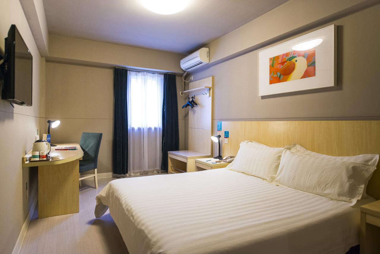 Jinjiang Inn Shanghai Oriental Pearl Tower Екстер'єр фото
