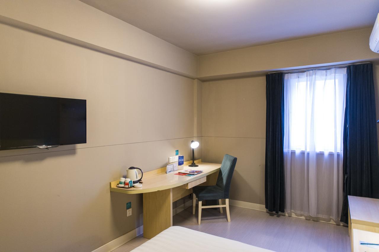 Jinjiang Inn Shanghai Oriental Pearl Tower Екстер'єр фото
